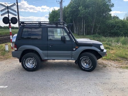 Bagażnik dachowy Hyundai Galloper 2, 1998-2003 r., 3 drzwi, short z siatką.